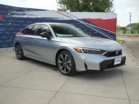 Used 2025 Honda Civic Sport Touring image 3