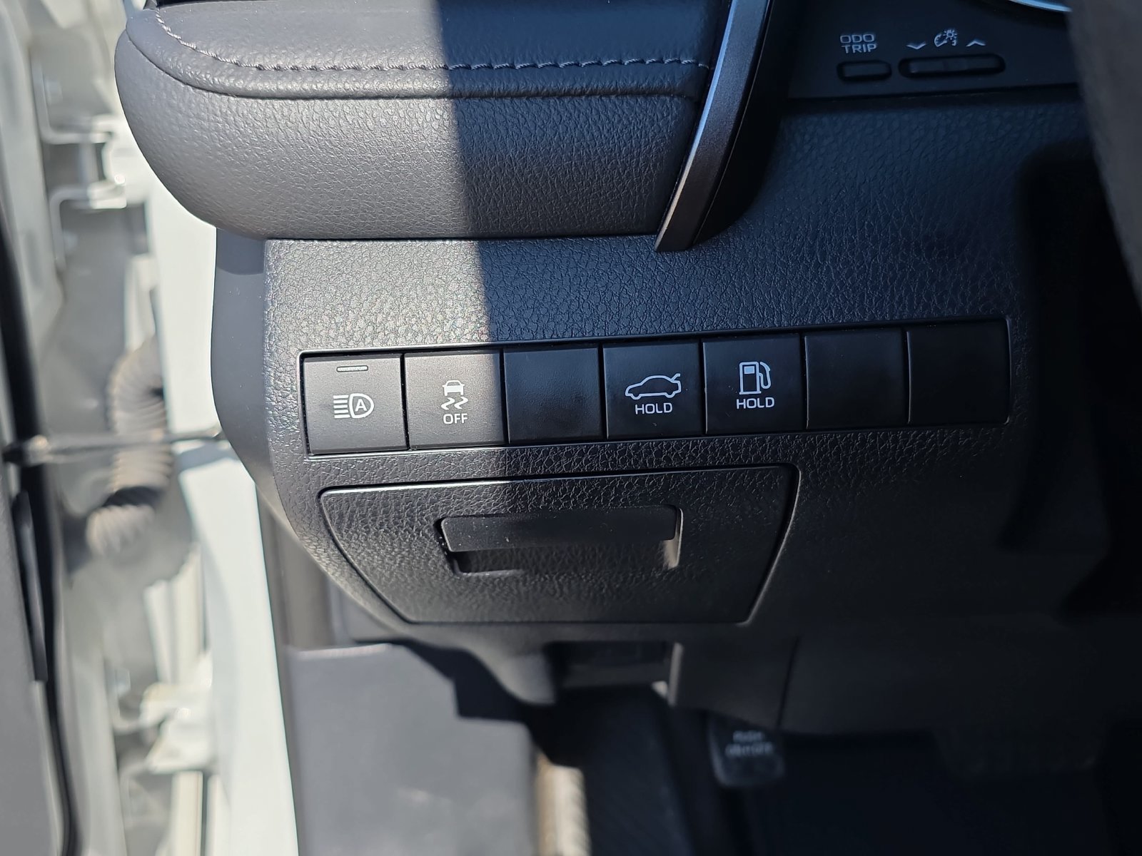 Used 2024 Toyota Camry LE w/ Convenience Package FWD image 22