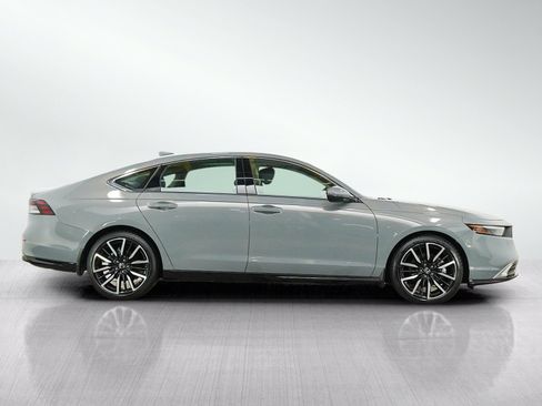 Used 2024 Honda Accord Touring image 6