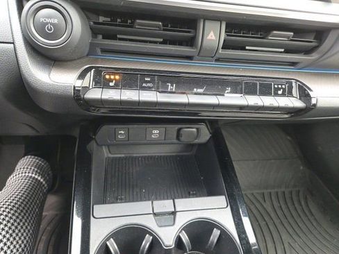 Used 2023 Toyota Prius XLE image 8