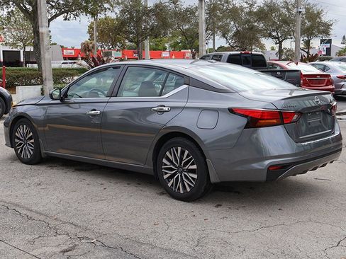 Used 2023 Nissan Altima 2.5 SV image 6
