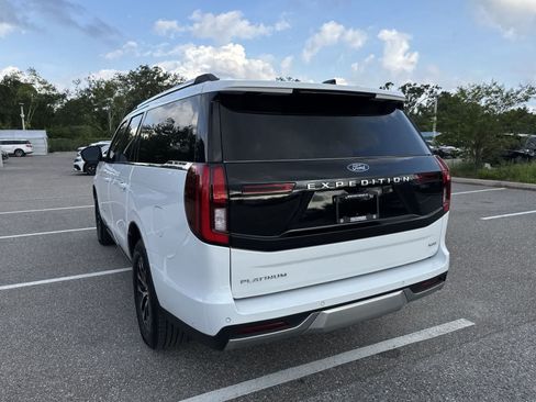 Used 2025 Ford Expedition Max Platinum AWD/4WD image 12