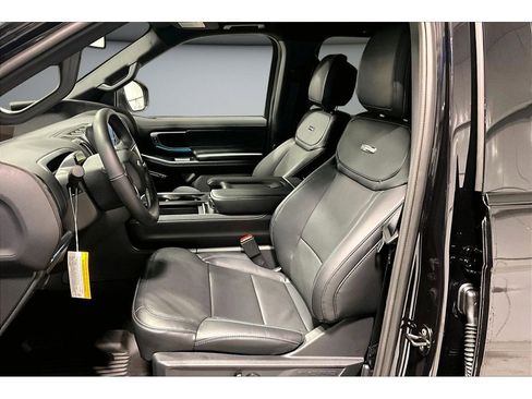 New 2026 Ford Expedition Platinum w/ Stealth Appearance Package AWD/4WD image 39