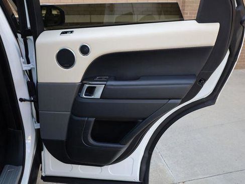 Used 2018 Land Rover Range Rover Sport HSE image 24
