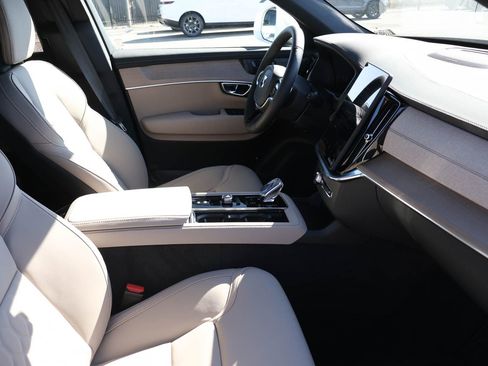 New 2026 Volvo XC90 T8 Plus w/ Protection Package AWD/4WD image 17
