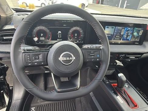 New 2026 Nissan Kicks SR AWD/4WD image 18
