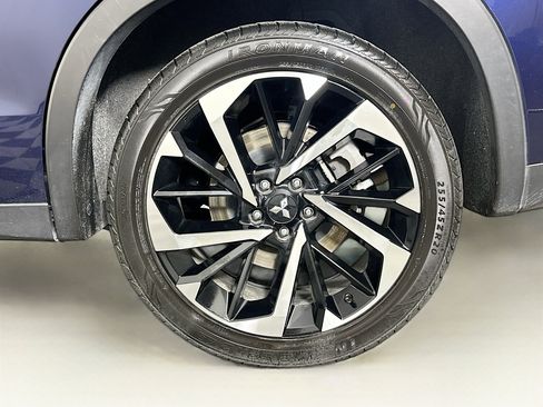 Used 2024 Mitsubishi Outlander SE image 11