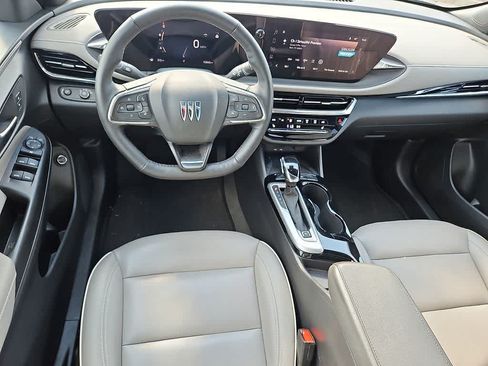 Used 2025 Buick Envista Avenir FWD image 10