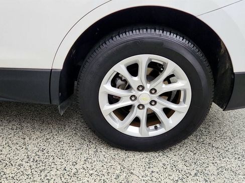 Used 2019 Chevrolet Equinox LS FWD image 9