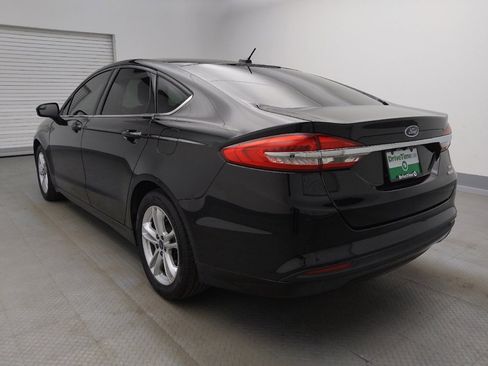 Used 2018 Ford Fusion SE w/ Fusion SE Technology Package image 5
