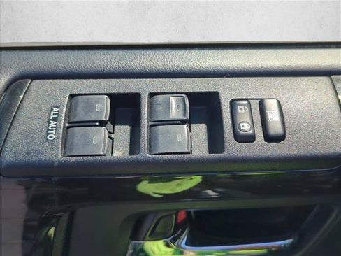 Certified 2022 Toyota 4Runner TRD Off-Road AWD/4WD image 10