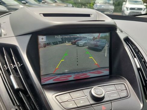 Used 2018 Ford Escape SE w/ SE Sync 3 Package FWD image 29