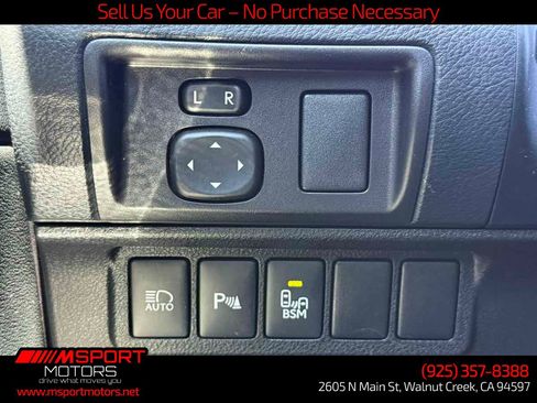 Used 2016 Lexus ES 350 w/ Luxury Package w/Wood Trim FWD image 28