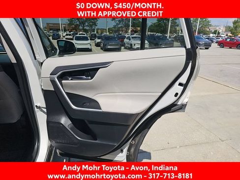 Used 2024 Toyota RAV4 XLE FWD image 31