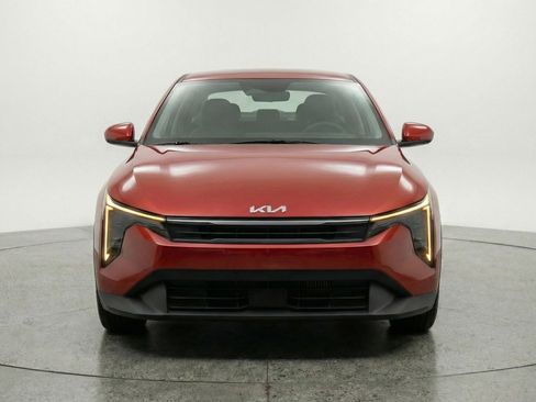 Used 2025 Kia K4 LXS image 2