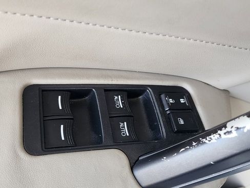 Used 2013 Acura TL w/ Technology Package image 13