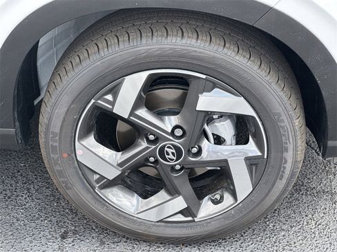 New 2025 Hyundai Venue Limited image 12
