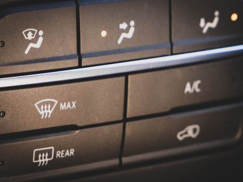 Used 2021 Chevrolet Silverado 1500 Custom image 12