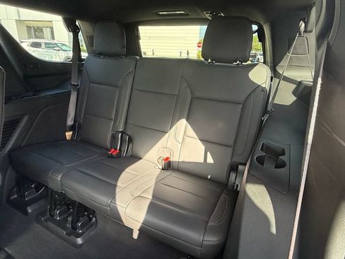 Used 2022 Chevrolet Tahoe LT w/ Luxury Package RWD image 11