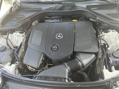 Used 2024 Mercedes-Benz GLC 300 GLC 300 image 33