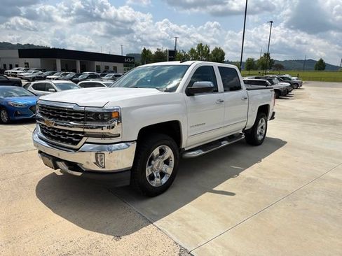 Used 2018 Chevrolet Silverado 1500 LTZ w/ Sport Package AWD/4WD image 11