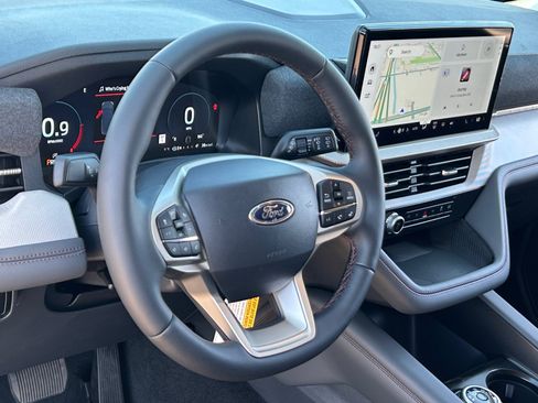 New 2026 Ford Explorer Active AWD/4WD image 9