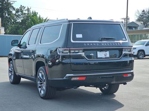 New 2025 Jeep Grand Wagoneer L Series III w/ Rear Seat Video Group 1 image 6