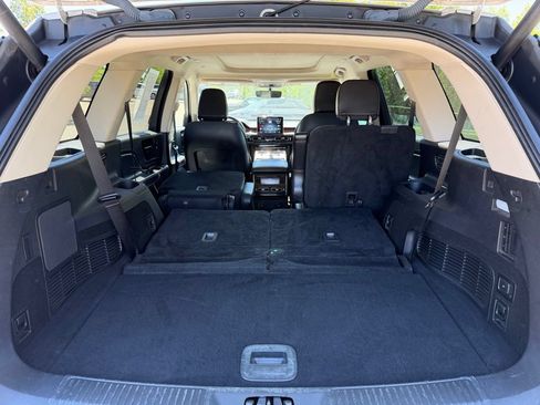 Used 2022 Lincoln Aviator Reserve w/ Equipment Group 201A AWD/4WD image 37