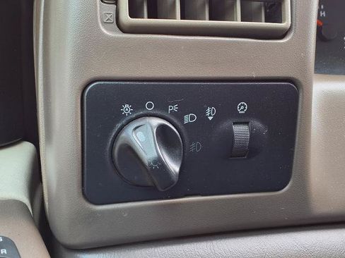 Used 2003 Ford F250 XL AWD/4WD image 14