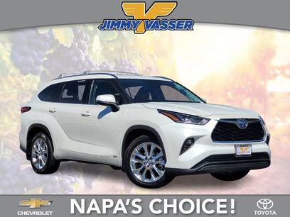 Used 2023 Toyota Highlander Limited