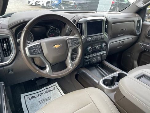 Used 2022 Chevrolet Silverado 1500 LTZ w/ LTZ Premium Package AWD/4WD image 17