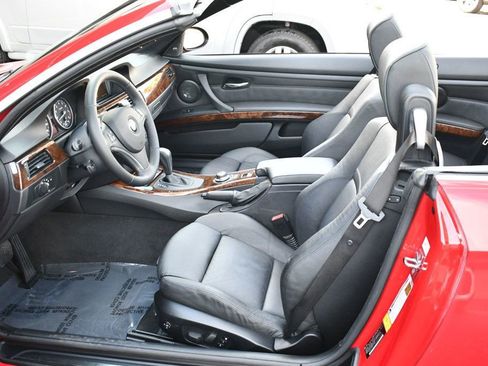 Used 2008 BMW 335i Convertible image 14