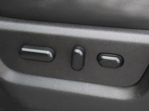 Used 2011 Ford F250 Lariat w/ Lariat Interior Pkg AWD/4WD image 23