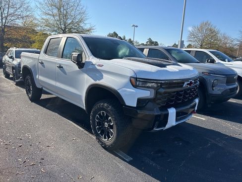 New 2026 Chevrolet Silverado 1500 ZR2 image 2