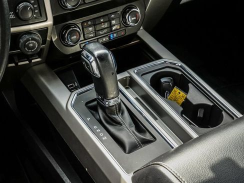 Used 2019 Ford F150 Lariat AWD/4WD image 34