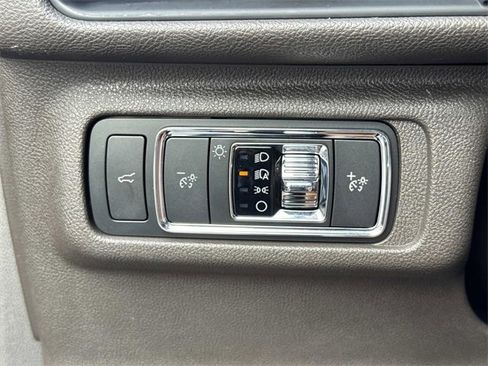 Used 2022 Lincoln Corsair Reserve w/ Equipment Group 201A image 21