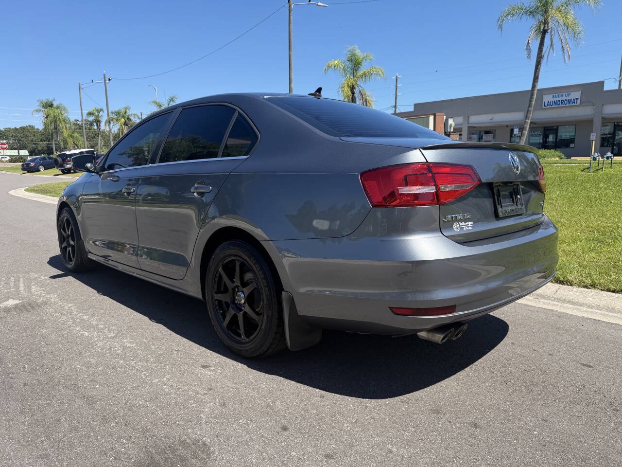 Used 2015 Volkswagen Jetta TDI SE FWD image 4