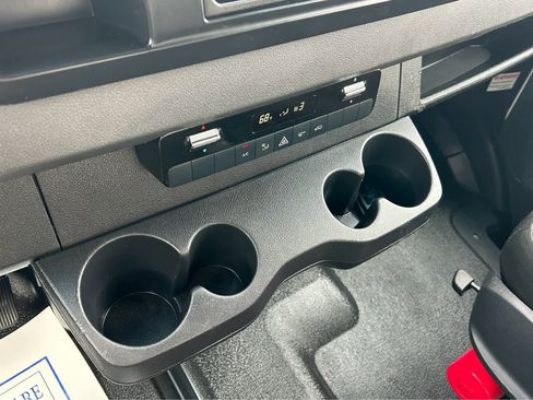 Used 2019 Freightliner Sprinter 3500 image 26