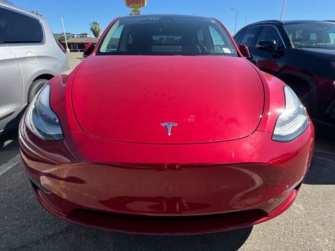 Used 2020 Tesla Model Y Long Range AWD/4WD image 2