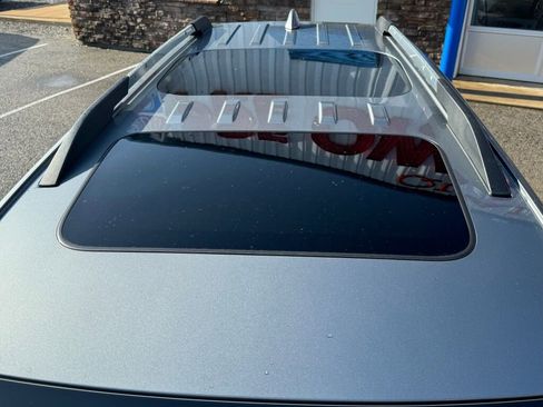 Used 2023 GMC Acadia Denali w/ Denali Technology Package image 13