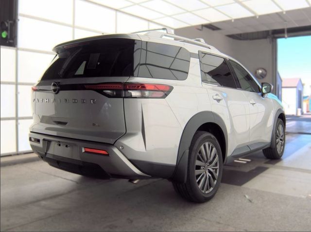 Used 2023 Nissan Pathfinder SL w/ SL Premium Package FWD image 3