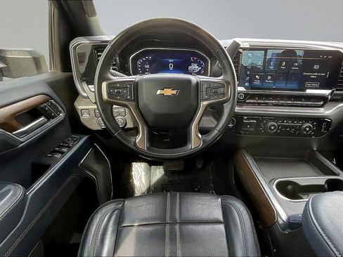 Used 2024 Chevrolet Silverado 3500 High Country w/ High Country Premium Package AWD/4WD image 5