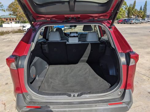 Used 2019 Toyota RAV4 XLE Premium image 14
