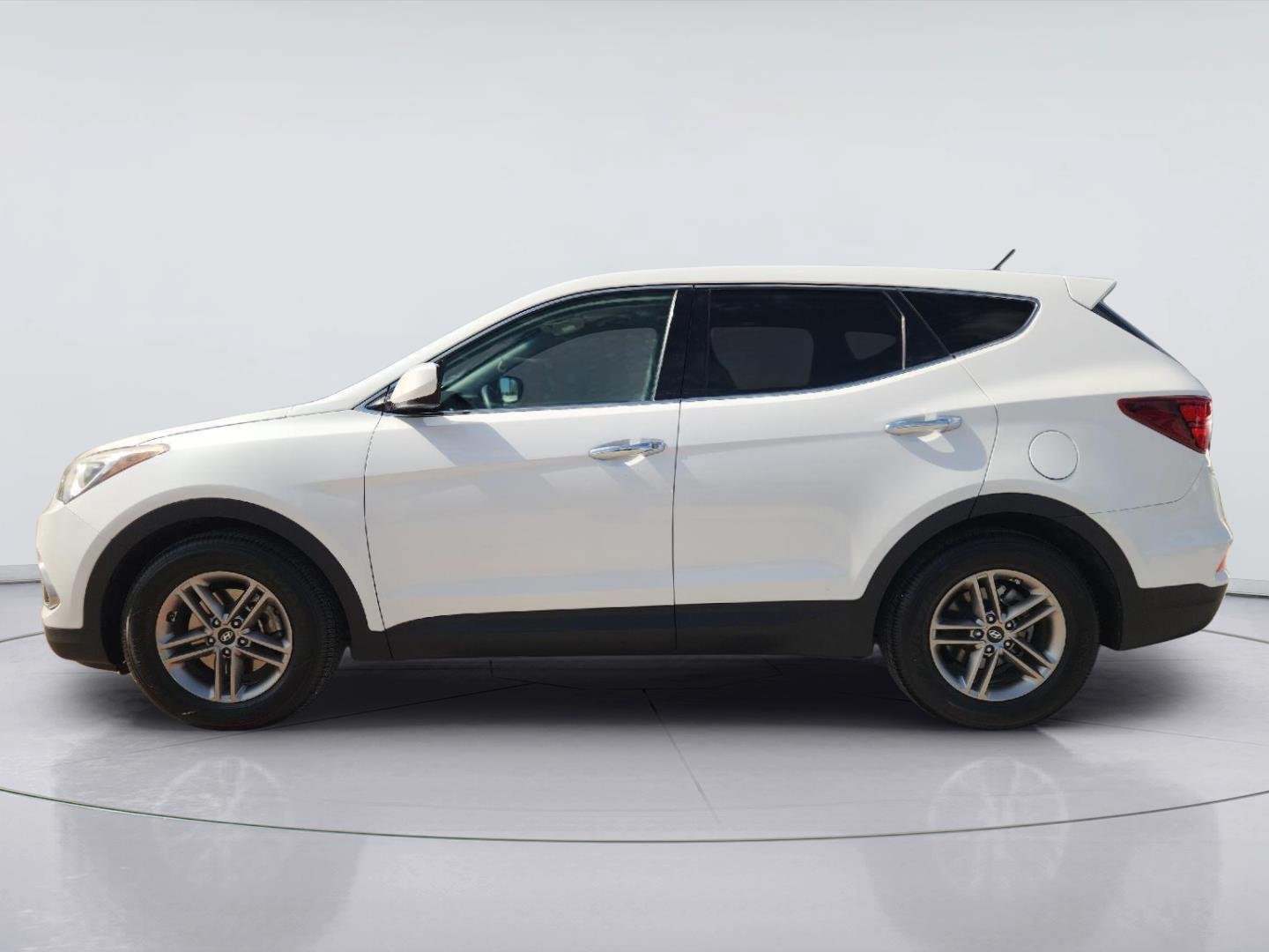 Used 2018 Hyundai Santa Fe Sport FWD image 4