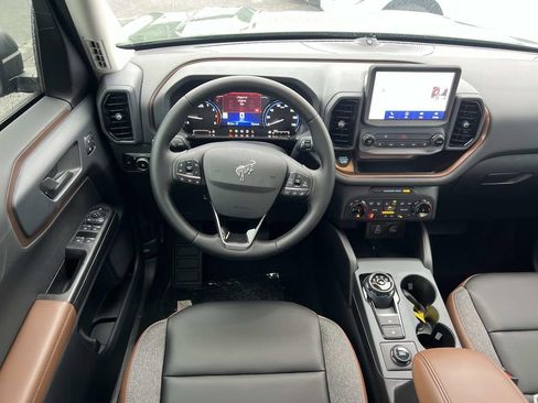 Used 2024 Ford Bronco Sport Outer Banks w/ Tech Package image 23