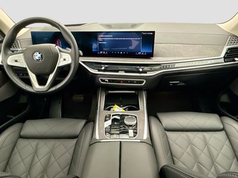 Certified 2026 BMW X7 xDrive40i w/ Premium Package AWD/4WD image 13