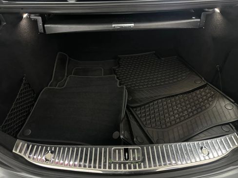Used 2018 Mercedes-Benz S 560 Sedan image 16