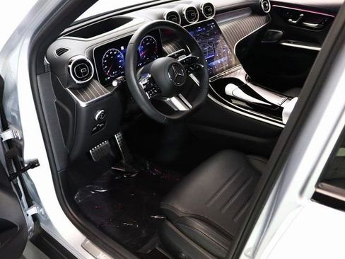Used 2024 Mercedes-Benz GLC 300 4MATIC image 22