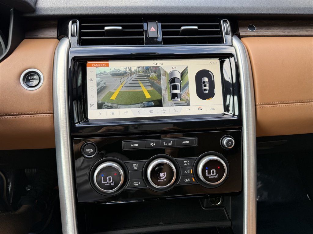 Used 2017 Land Rover Discovery HSE Luxury AWD/4WD image 32