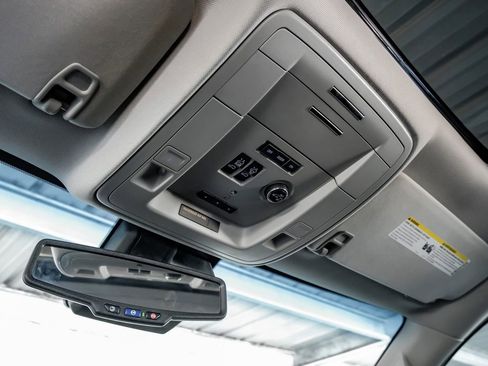 Used 2019 GMC Yukon SLT w/ Open Road Package image 22